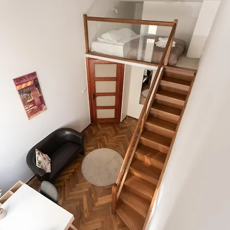 Kazimierz Mezzanine By Bookinghost *